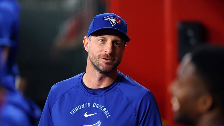 Apr 19, 2026; Phoenix, Arizona, USA; Toronto Blue Jays pitcher Max Scherzer against the Arizona Diamondbacks at Chase Field. Mandatory Credit: Mark J. Rebilas-Imagn Images