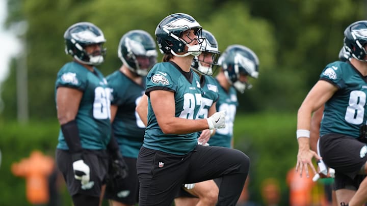 Jun 10, 2025; Philadelphia, PA, USA; Philadelphia Eagles tight end Nick Muse (87) warms up at NovaCare Complex. Jun 10, 2025; Philadelphia, PA, USA; Philadelphia Eagles tight end Nick Muse (87) warms up at NovaCare Complex.