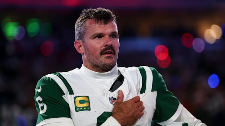 New York Jets punter Thomas Morstead (6)