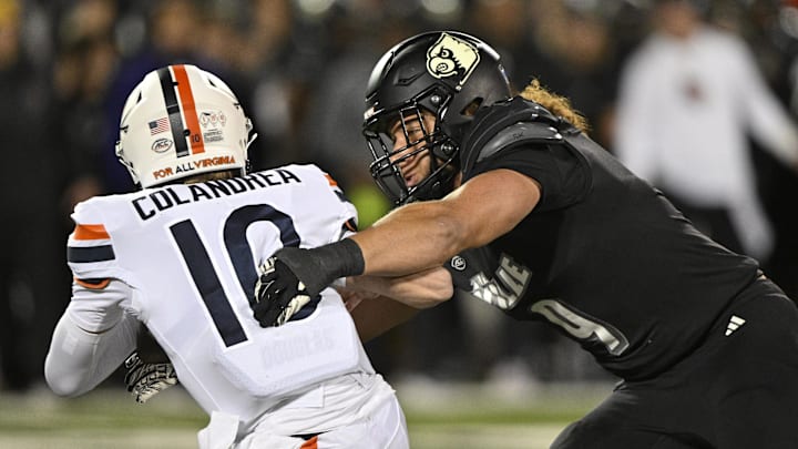 Nov 9, 2023; Louisville, Kentucky, USA; Louisville Cardinals defensive lineman Ashton Gillotte (9) sacks Virginia Cavaliers quarterback Anthony Colandrea (10) during the first quarter at L&N Federal Credit Union Stadium. Mandatory Credit: Jamie Rhodes-Imagn Images Nov 9, 2023; Louisville, Kentucky, USA; Louisville Cardinals defensive lineman Ashton Gillotte (9) sacks Virginia Cavaliers quarterback Anthony Colandrea (10) during the first quarter at L&N Federal Credit Union Stadium. Mandatory Credit: Jamie Rhodes-Imagn Images