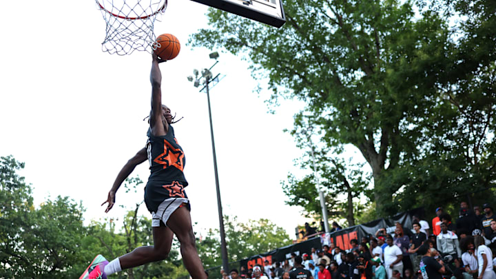 Syracuse basketball has recruited 5-star PG Deron Rippey harder than anyone. Now 'Cuse will host him on an official visit.