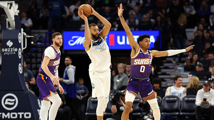 Phoenix Suns v Minnesota Timberwolves