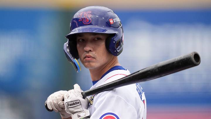 Tennessee Smokies outfielder Brett Bateman (19) on deck during a Double-A minor league baseball game against the Birmingham Barons on May 29, 2025, in Knoxville, Tenn.
