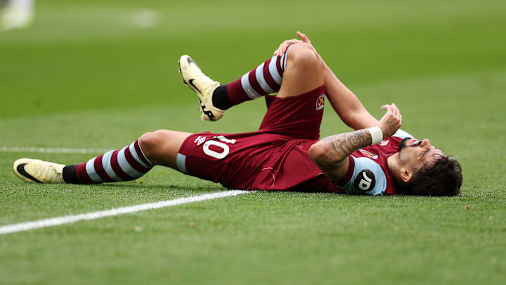 West Ham United v Aston Villa - Premier League