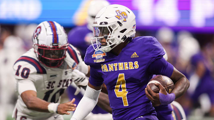 Prairie View A&M Panthers quarterback Cameron Peters (4) runs the ball against the South Carolina State Bulldogs
