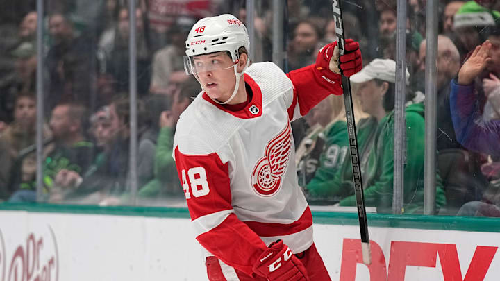 Jonatan Berggren scores a goal against the Dallas Stars.