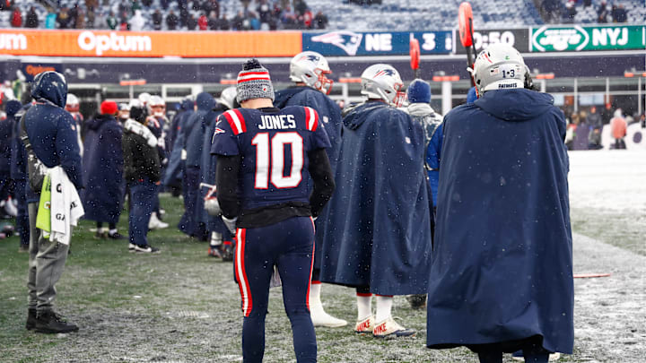 New York Jets v New England Patriots