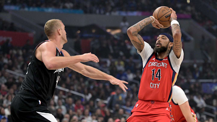 Feb 7, 2024; Los Angeles, California, USA;   Los Angeles Clippers center Mason Plumlee (44) defends