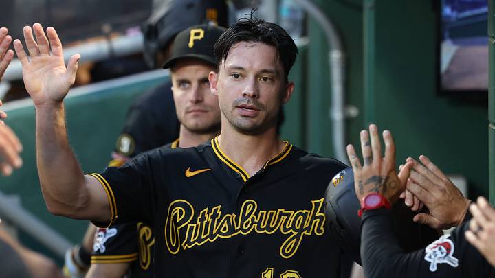 Sep 1, 2026; Pittsburgh, Pennsylvania, USA; Pittsburgh Pirates left fielder Bryan Reynolds (10) high-fives in the dugout after scoring a run against the San Francisco Giants during the third inning against at PNC Park. Mandatory Credit: Charles LeClaire-Imagn Images Sep 1, 2026; Pittsburgh, Pennsylvania, USA; Pittsburgh Pirates left fielder Bryan Reynolds (10) high-fives in the dugout after scoring a run against the San Francisco Giants during the third inning against at PNC Park. Mandatory Credit: Charles LeClaire-Imagn Images