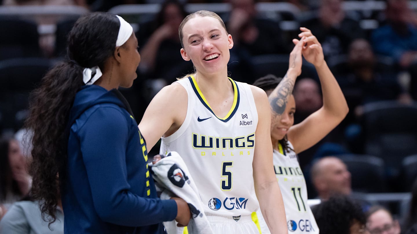 WNBA Paige Bueckers Challenges Officials During Wings-Aces Game