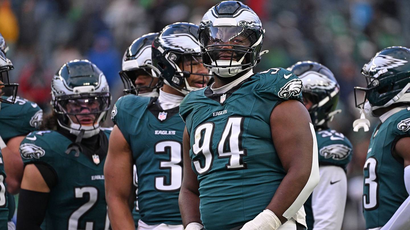8 Surprise Players Turning Heads at Eagles Training Camp (And Their Chances Of Making The Roster)