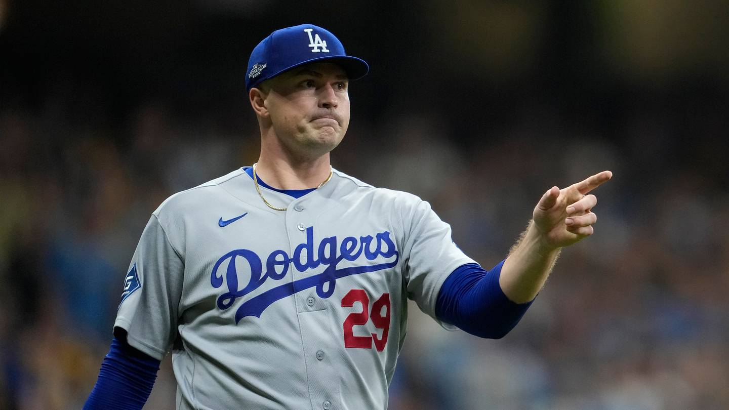 One free agent each 2026 playoff team can sign to win the World Series next year