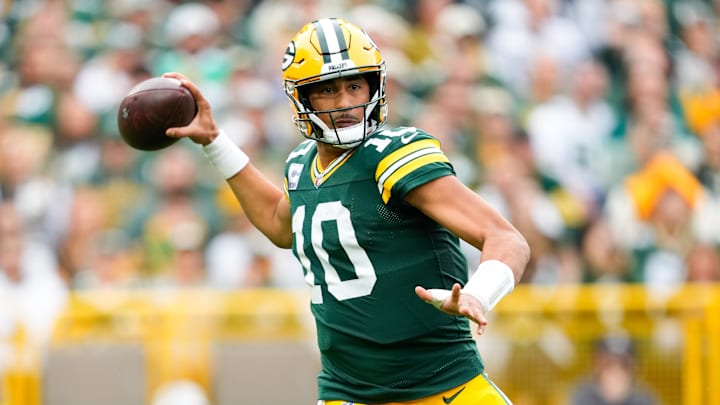 Oct 12, 2025; Green Bay, Wisconsin, USA; Green Bay Packers quarterback Jordan Love (10) prepares to throw the ball during the second quarter against the Cincinnati Bengals at Lambeau Field. Mandatory Credit: Jeff Hanisch-Imagn Images