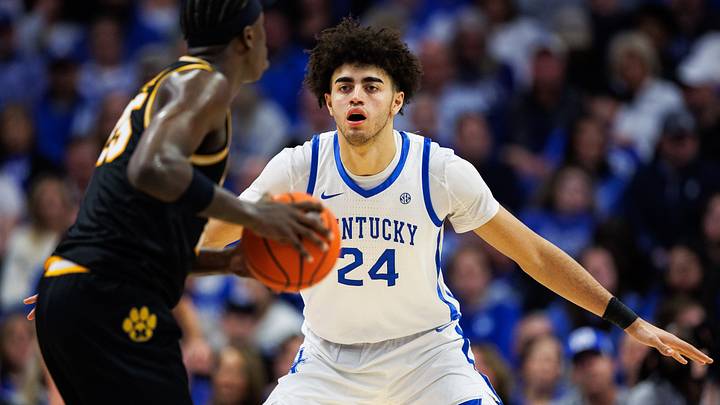 Jan 7, 2026; Lexington, Kentucky, USA; Kentucky Wildcats center Malachi Moreno (24) defends Missouri Tigers forward Mark Mitchell (25) during the second half at Rupp Arena at Central Bank Center. Mandatory Credit: Jordan Prather-Imagn Images Jan 7, 2026; Lexington, Kentucky, USA; Kentucky Wildcats center Malachi Moreno (24) defends Missouri Tigers forward Mark Mitchell (25) during the second half at Rupp Arena at Central Bank Center. Mandatory Credit: Jordan Prather-Imagn Images
