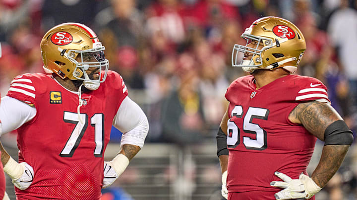 San Francisco 49ers left tackle Trent Williams (71) and left guard Aaron Banks (65) San Francisco 49ers left tackle Trent Williams (71) and left guard Aaron Banks (65)