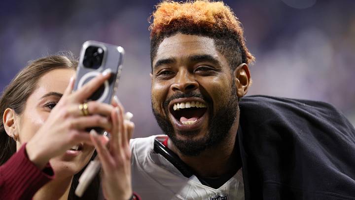 New Minnesota Vikings wide receiver Jauan Jennings smiles