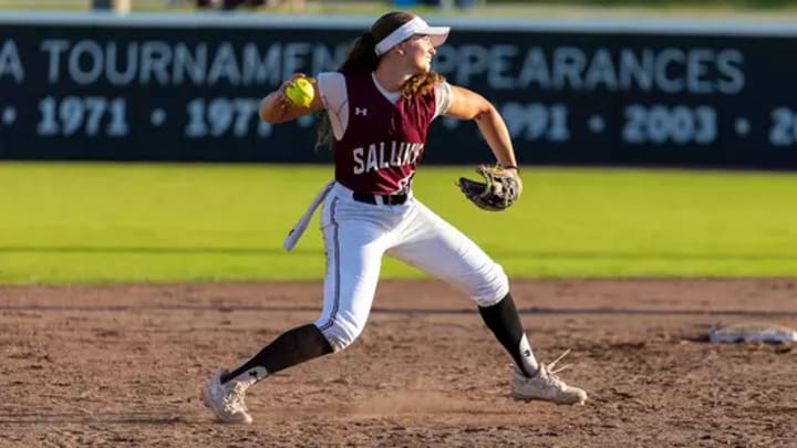 Southern Illinois Softball's Jackie Lis announces move to Texas Tech out of the transfer portal. 