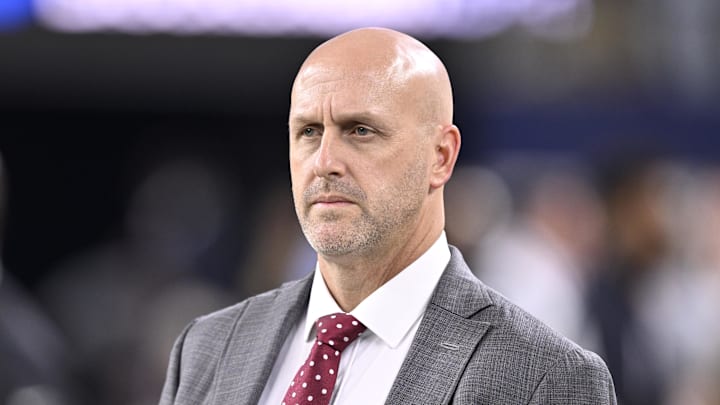 Nov 3, 2025; Arlington, Texas, USA; Arizona Cardinals general manager Monti Ossenfort looks on before the game against the Dallas Cowboys at AT&T Stadium. Mandatory Credit: Jerome Miron-Imagn Images Nov 3, 2025; Arlington, Texas, USA; Arizona Cardinals general manager Monti Ossenfort looks on before the game against the Dallas Cowboys at AT&T Stadium. Mandatory Credit: Jerome Miron-Imagn Images