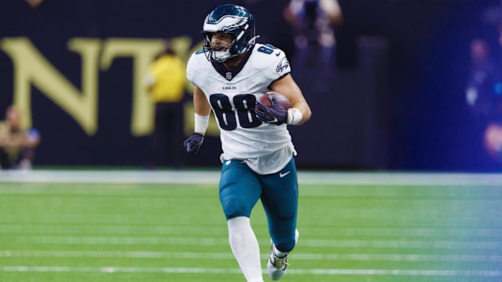 Sep 22, 2024; New Orleans, Louisiana, USA; Philadelphia Eagles tight end Dallas Goedert (88) catches a pass for 31 yards against the New Orleans Saints during the second half at Caesars Superdome. Mandatory Credit: Stephen Lew-Imagn Images