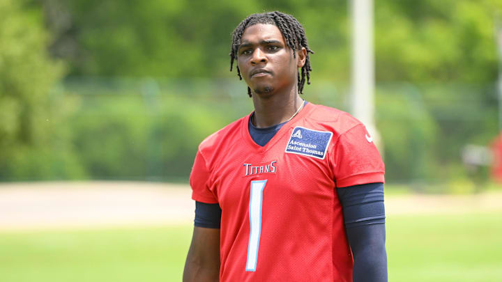 Jun 10, 2025; Nashville, TN, USA; Tennessee Titans quarterback Cam Ward (1) walks off the field during minicamp at Nissan Stadium. Mandatory Credit: Steve Roberts-Imagn Images Jun 10, 2025; Nashville, TN, USA; Tennessee Titans quarterback Cam Ward (1) walks off the field during minicamp at Nissan Stadium. Mandatory Credit: Steve Roberts-Imagn Images