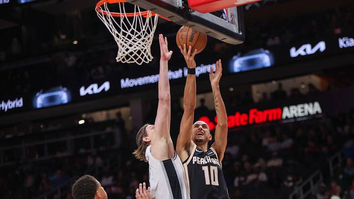 Dec 19, 2025; Atlanta, Georgia, USA; Atlanta Hawks forward Zaccharie Risacher (10) shoots against the San Antonio Spurs in the fourth quarter at State Farm Arena. Mandatory Credit: Brett Davis-Imagn Images Dec 19, 2025; Atlanta, Georgia, USA; Atlanta Hawks forward Zaccharie Risacher (10) shoots against the San Antonio Spurs in the fourth quarter at State Farm Arena. Mandatory Credit: Brett Davis-Imagn Images