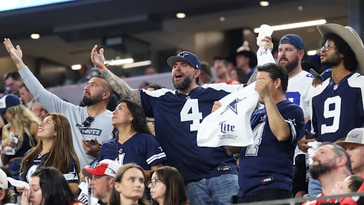 Dallas Cowboys fans.