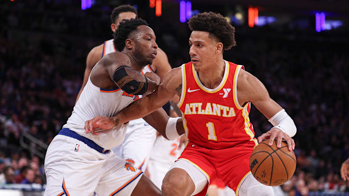 Jan 20, 2025; New York, New York, USA; Atlanta Hawks forward Jalen Johnson (1) is guarded by New York Knicks forward OG Anunoby (8) during the second half at Madison Square Garden. Mandatory Credit: Vincent Carchietta-Imagn Images Jan 20, 2025; New York, New York, USA; Atlanta Hawks forward Jalen Johnson (1) is guarded by New York Knicks forward OG Anunoby (8) during the second half at Madison Square Garden. Mandatory Credit: Vincent Carchietta-Imagn Images
