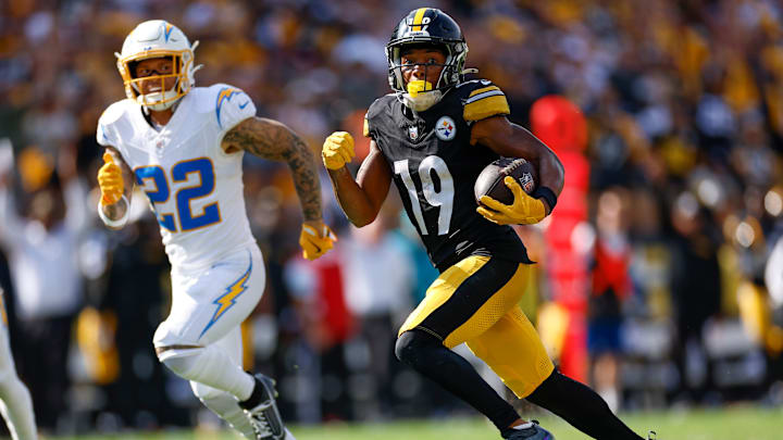 Los Angeles Chargers v Pittsburgh Steelers