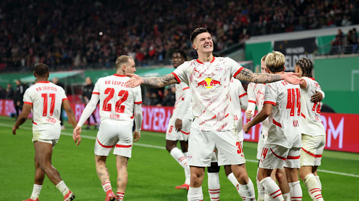 Benjamin Sesko bejubelt den Führungstreffer