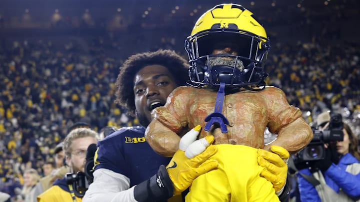 Mandatory Credit: Rick Osentoski-Imagn Images