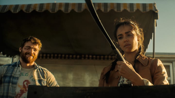 Trigger Warning. (L-R) Gabriel Basso as Mike and Jessica Alba as Parker in Trigger Warning. Cr. Netflix ©2024.