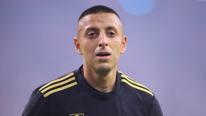 Roberto Alvarado, Selección Mexicana. Roberto Alvarado, Selección Mexicana.