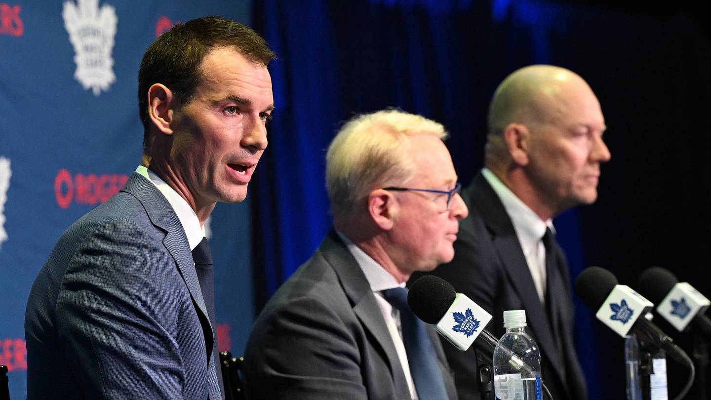 The Maple Leafs' coaching search is becoming more complicated