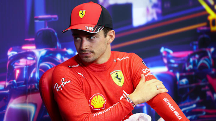 Leclerc se quedó con la 'pole position' en Singapur