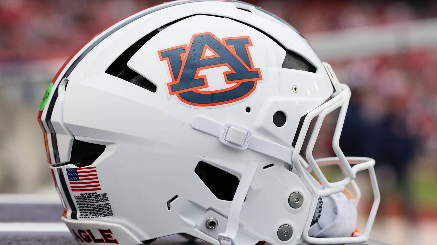 Auburn Battling Several SEC Programs for Top 2028 Edge Rusher