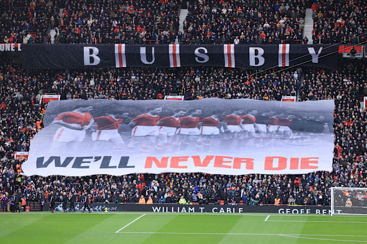 曼彻斯特联队纪念慕尼黑航空悲剧68周年。