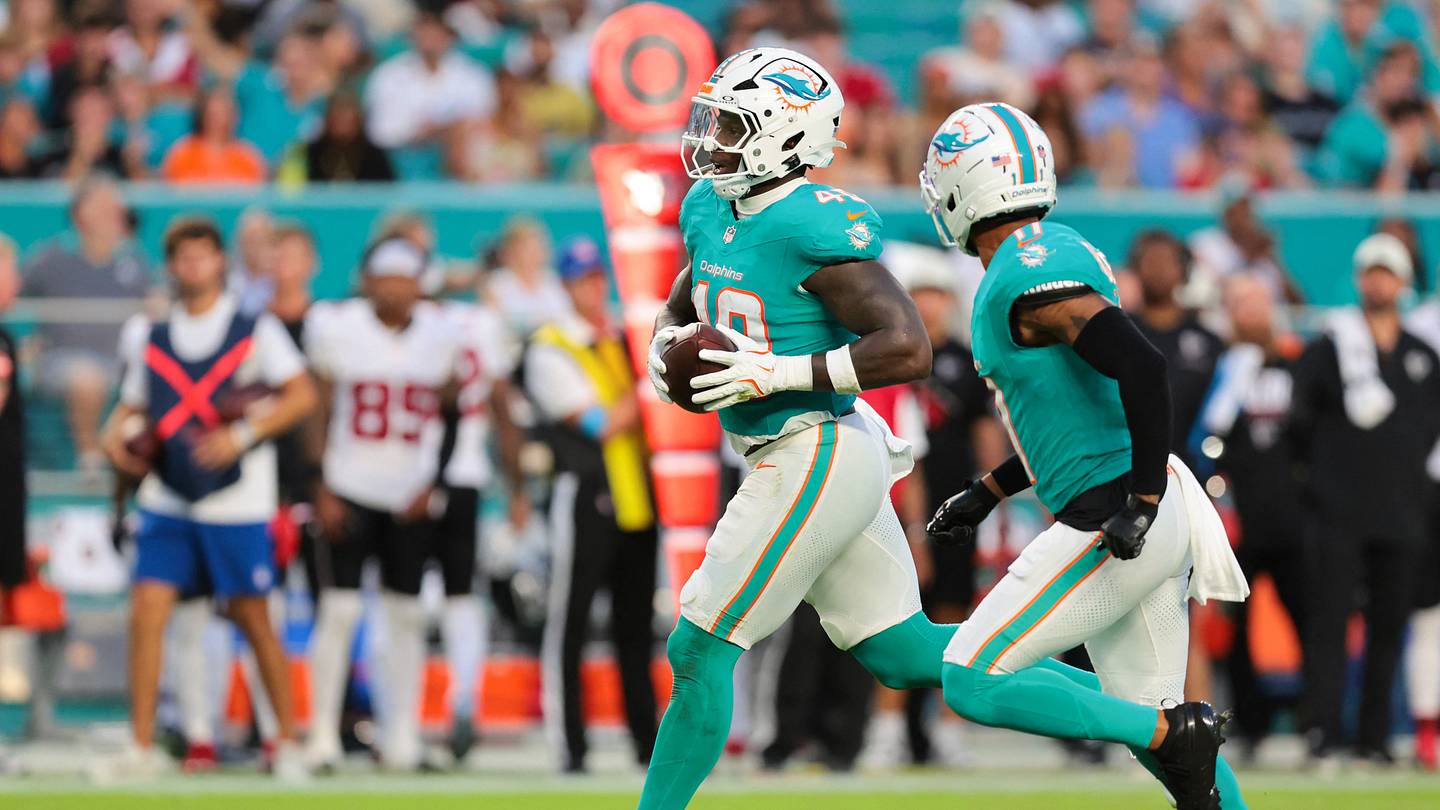 Dolphins Preseason Game 3 Instant Takeaways: Bell Busy, Tua Talk - Sports Illustrated