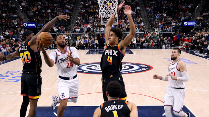 Phoenix Suns v Los Angeles Clippers