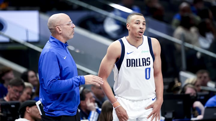Feb 13, 2025; Dallas, Texas, USA;  Dallas Mavericks head coach Jason Kidd speaks with Dallas Mavericks guard Dante Exum (0) during the second half against the Miami Heat at American Airlines Center. Mandatory Credit: Kevin Jairaj-Imagn Images