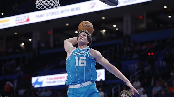 Jan 5, 2026; Oklahoma City, Oklahoma, USA; Charlotte Hornets center PJ Hall (16) dunks against the Oklahoma City Thunder during the second half at Paycom Center. Mandatory Credit: Alonzo Adams-Imagn Images Jan 5, 2026; Oklahoma City, Oklahoma, USA; Charlotte Hornets center PJ Hall (16) dunks against the Oklahoma City Thunder during the second half at Paycom Center. Mandatory Credit: Alonzo Adams-Imagn Images