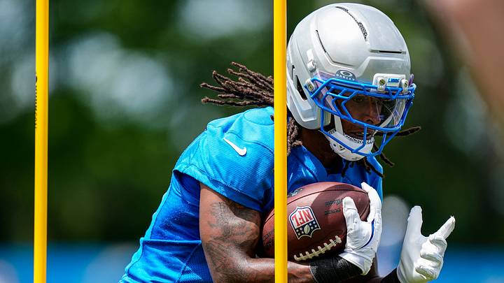 Detroit Lions running back Isiah Pacheco (10) practices during mini camp at Meijer Performance Center in Allen Park on Tuesday, June 16, 2026. Detroit Lions running back Isiah Pacheco (10) practices during mini camp at Meijer Performance Center in Allen Park on Tuesday, June 16, 2026.
