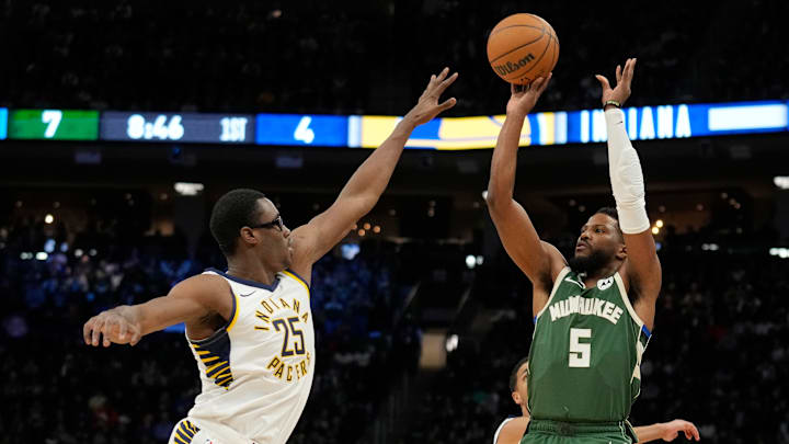 Indiana Pacers v Milwaukee Bucks