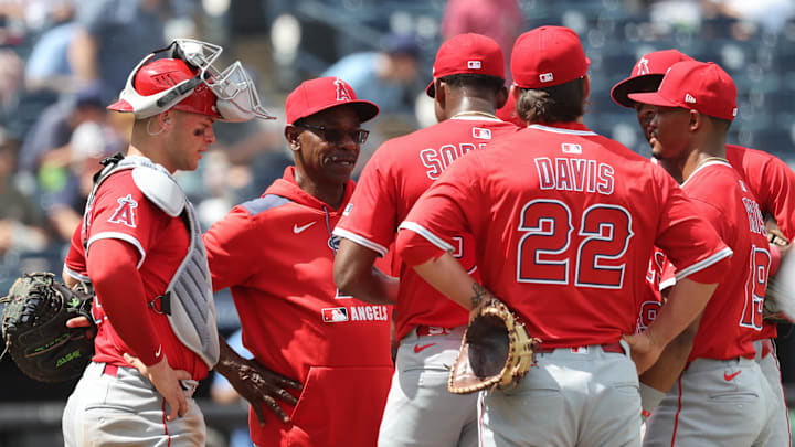 Apr 10, 2025; Tampa, Fl, USA;  Los Angeles Angels manager Ron Washington (37) comes to the mound to take out starting pitcher Jose Soriano (59) during the eighth inning against the Tampa Bay Rays at George M. Steinbrenner Field. Mandatory Credit: Kim Klement Neitzel-Imagn Images