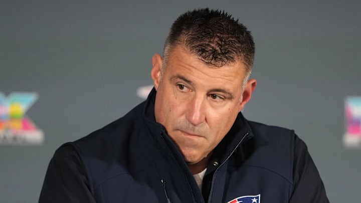 New England Patriots head coach Mike Vrabel