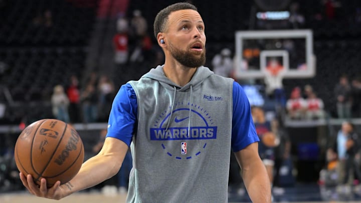 Golden State Warriors guard Stephen Curry warms up prior to the game against the Los Angeles Clippers.