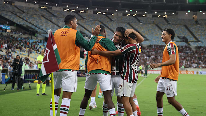 Fluminense tenta reverter a vantagem do rival na final do Carioca Fluminense tenta reverter a vantagem do rival na final do Carioca