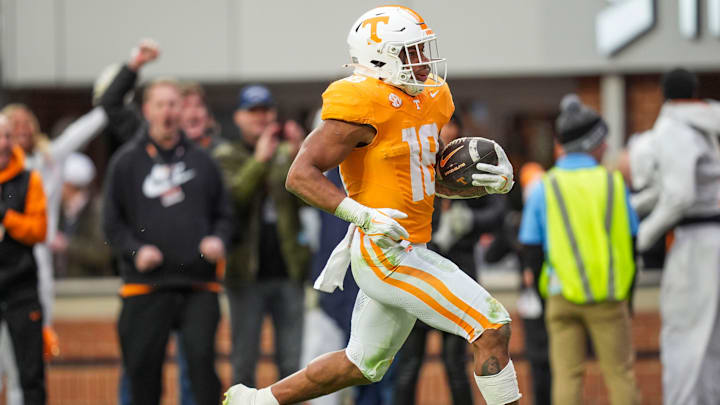 Tennessee running back DeSean Bishop (18) scores a touchdown during a NCAA football game between Tennessee and Vanderbilt at Neyland Stadium in Knoxville, Tenn., on Nov. 29, 2025.