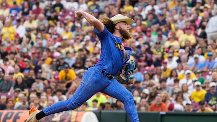 The Savannah Bananas played the Texas Tailgaters at Great American Ballpark on Friday June 13, 2025. The game included music, dancing, non-baseball games, backflips and featured Reds players like Todd Frazier, Bronson Arroyo and Sean Casey. The Bananas will play the Texas Tailgaters again on Saturday to a packed Great American Ballpark. The Savannah Bananas played the Texas Tailgaters at Great American Ballpark on Friday June 13, 2025. The game included music, dancing, non-baseball games, backflips and featured Reds players like Todd Frazier, Bronson Arroyo and Sean Casey. The Bananas will play the Texas Tailgaters again on Saturday to a packed Great American Ballpark.