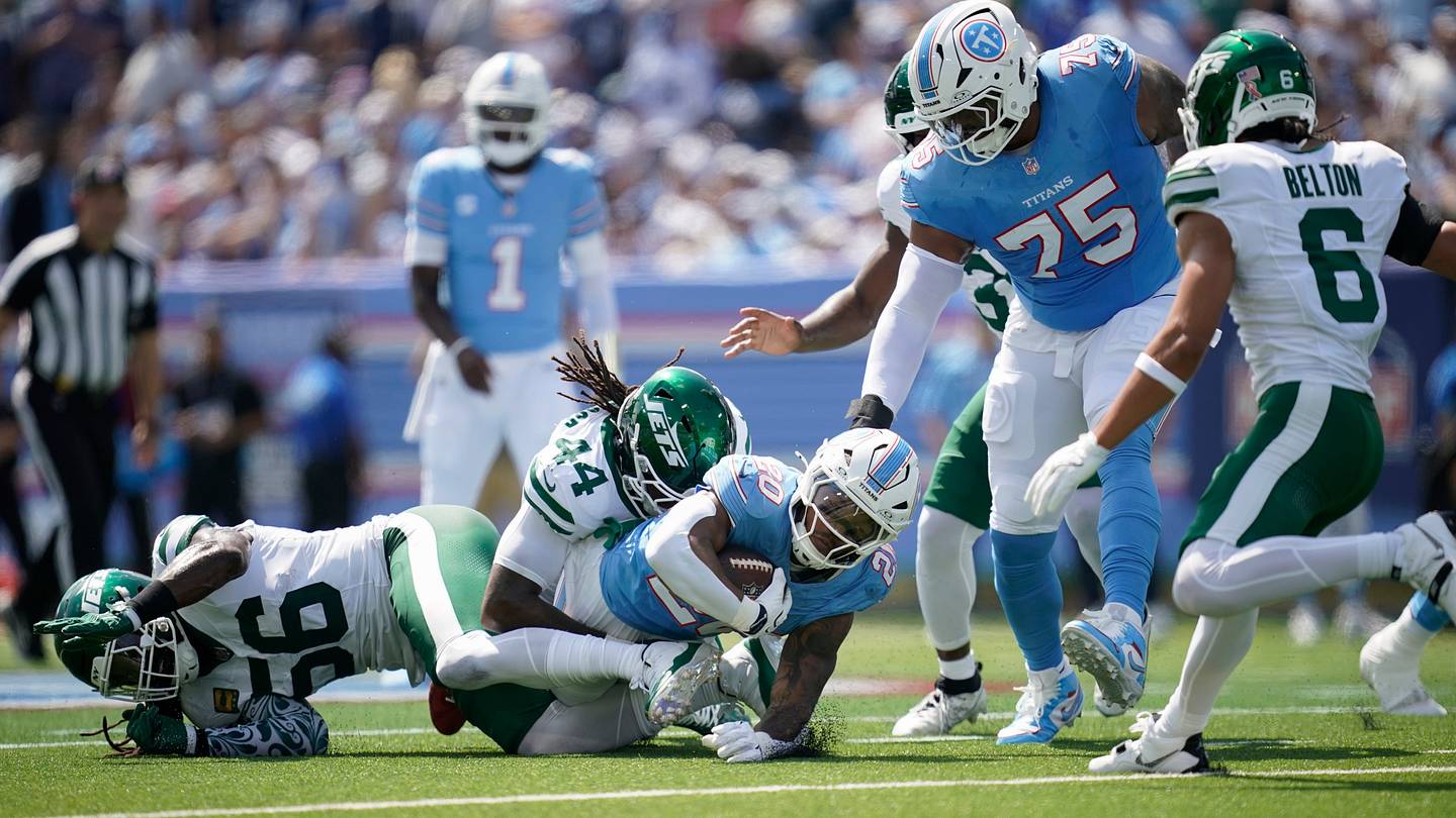 Studs and Duds From Titans' First Half vs. Jets: Offense Stalls as Tennessee Stays Alive