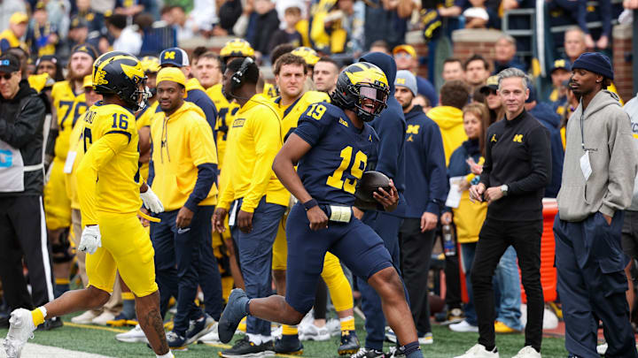 Michigan Maize vs Blue Spring Game